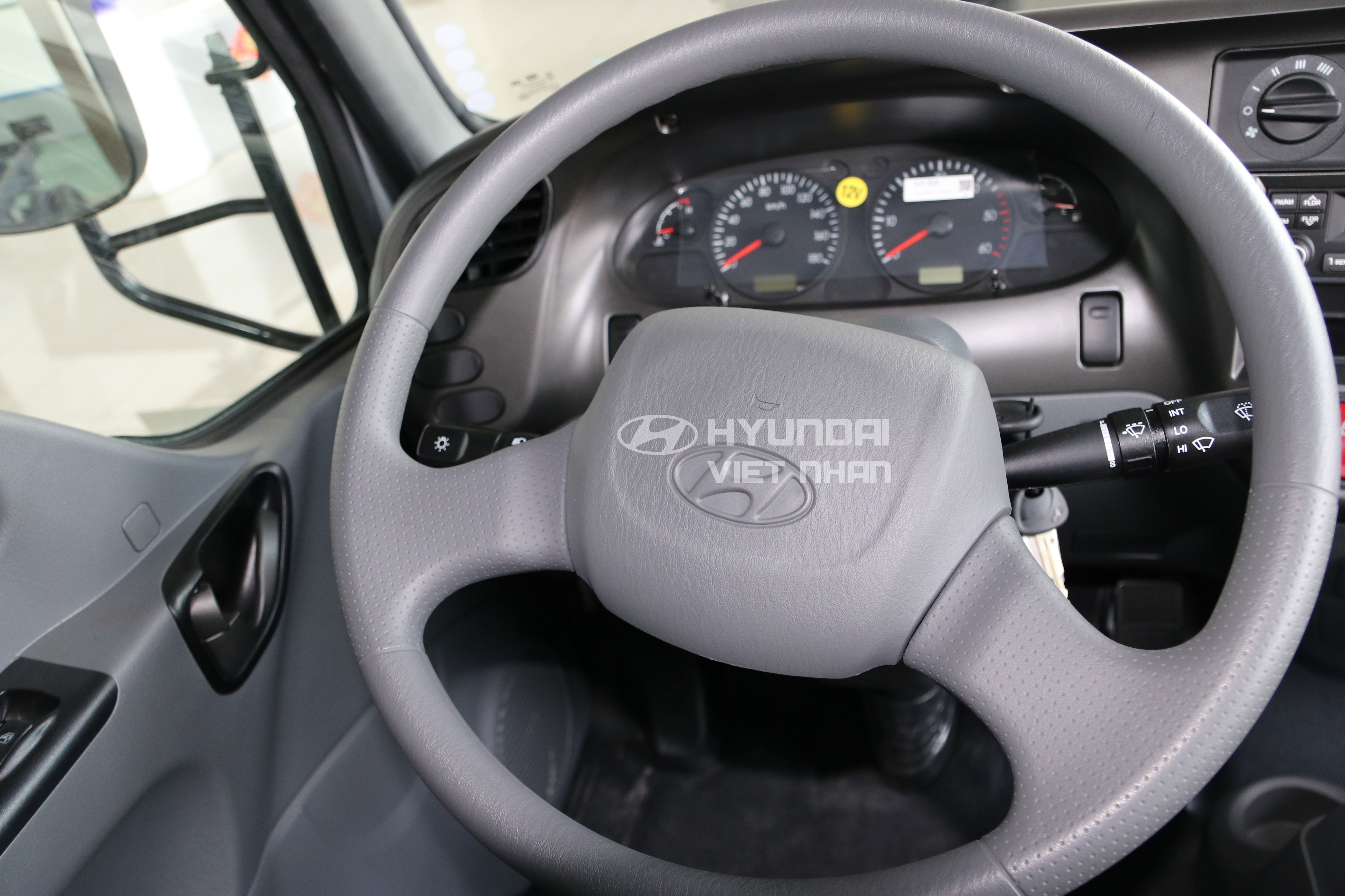 Vô lăng gật gù của Hyundai N250SL